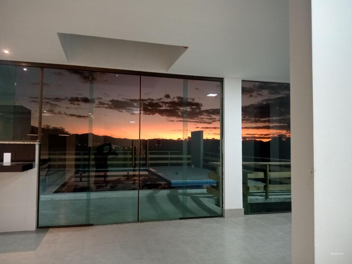 Recanto Brenda - Casa Luxo Capitolio Com Vista Pro Lago, Escarpas E Morrochapeu Luaran gambar