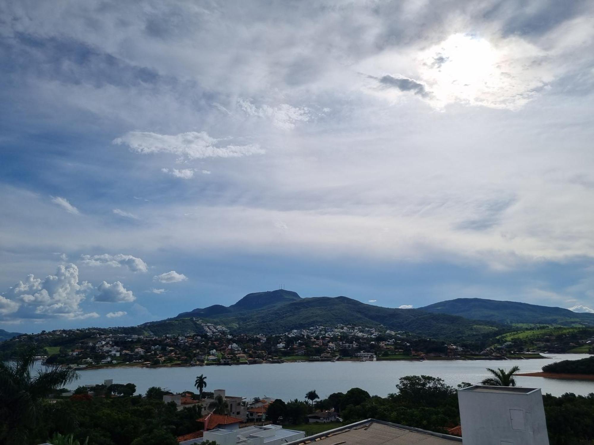 Recanto Brenda - Casa Luxo Capitolio Com Vista Pro Lago, Escarpas E Morrochapeu Luaran gambar