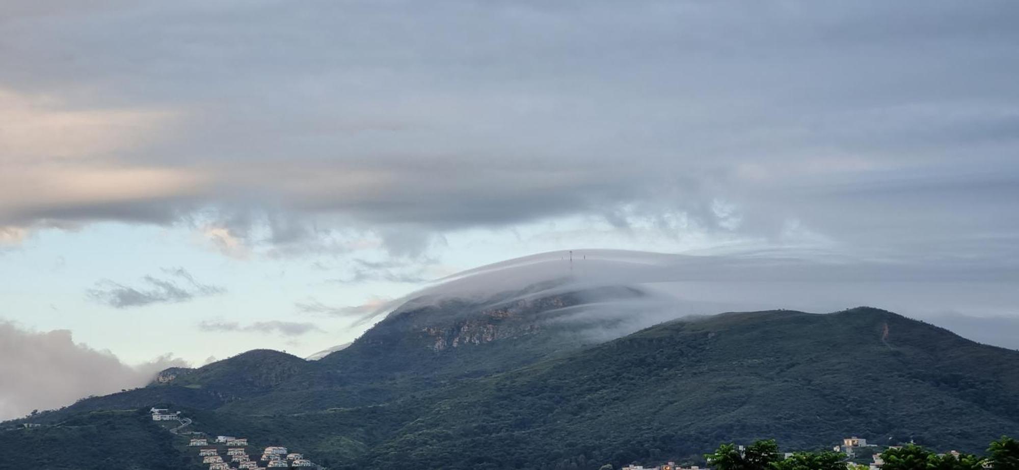 Recanto Brenda - Casa Luxo Capitolio Com Vista Pro Lago, Escarpas E Morrochapeu Luaran gambar